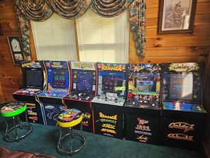 CLASSIC 80s ARCADE GAMES for those RAINY DAYS