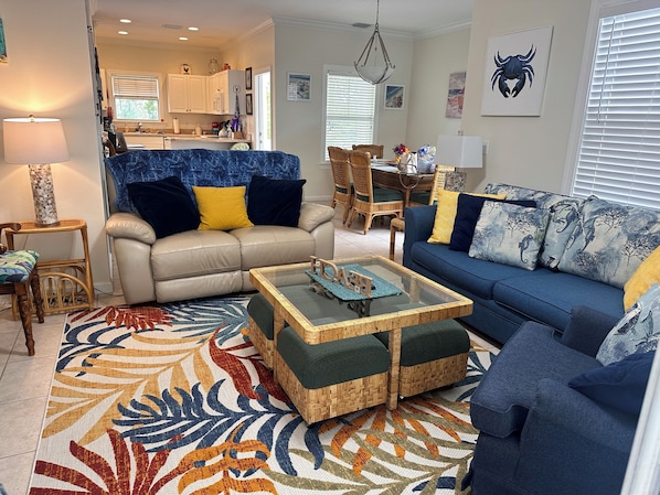 Living room with queen sleeper sofa.