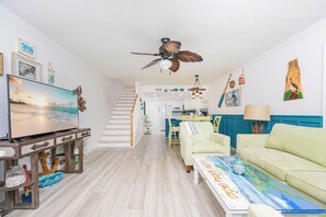 Pelican House 1-04