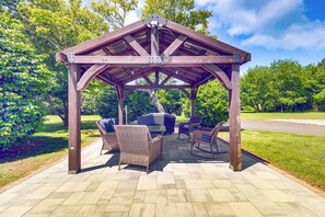 Furnished Patio