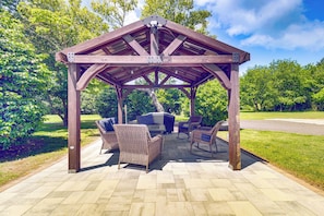 Furnished Patio