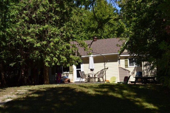 Large deck off kitchen 