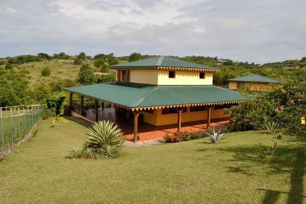 House, street view.