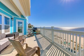 Furnished Deck | Gas Grill | Private Beach Access