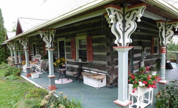 Front porch spring