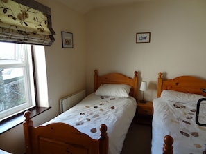 twin bedroom