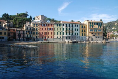 Am Strand des Golfs von Portofino