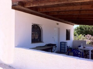 Exterior part