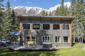 back deck and hot tub