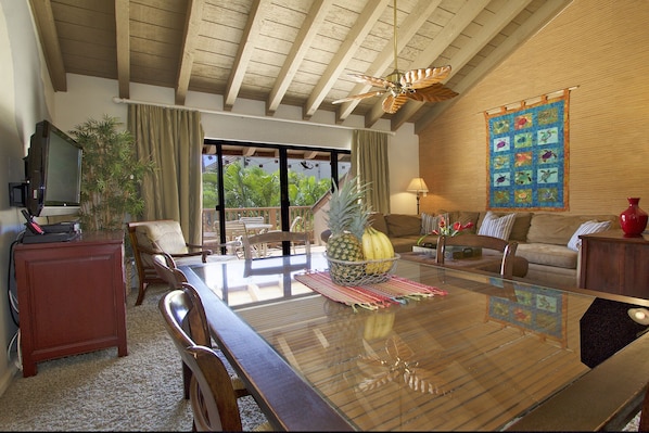 open plan dining room with lanai view