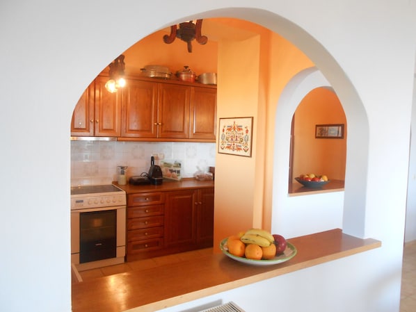 Cosy kitchen with full facilities