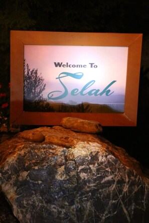 Selah Welcome