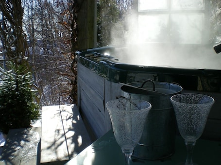 Bain à remous extérieur