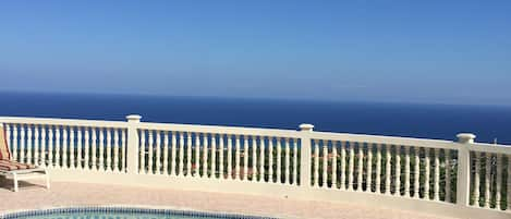 Pool overlooking the ocean