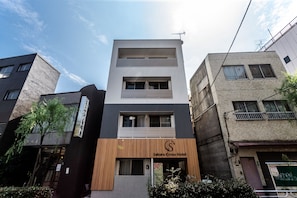 Front of property – evening/night