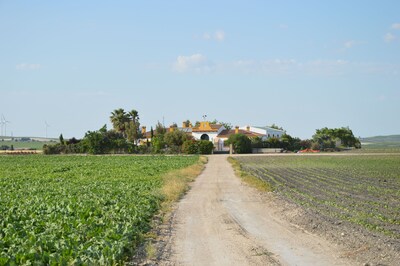 Casa Cortijo Las Manoteras, entre el campo y la playa