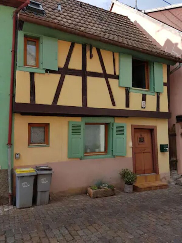Exterior detail