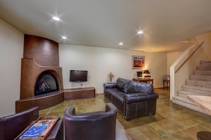 Living Area | Full size sleeper sofa