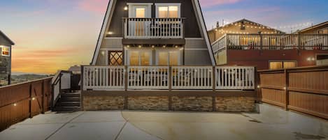 Welcome to Sandpiper Ln. Oceano Beach, CA. Just steps from the beach.