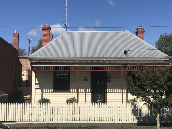 Miners Cottage facade