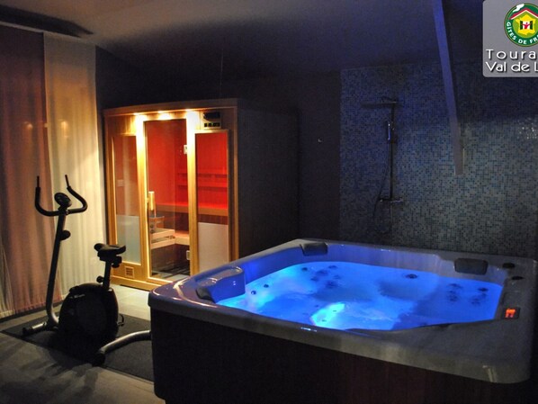 Tina de hidromasaje interior