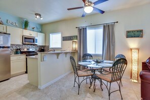 Dining Area & Kitchen | Dishware & Flatware