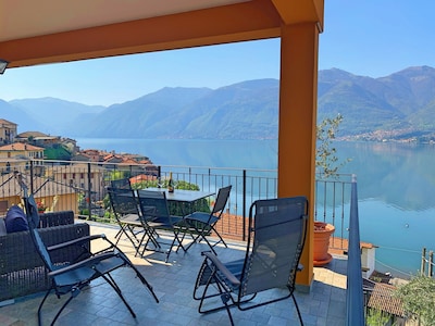 LUXURY bright apartment near BELLAGIO