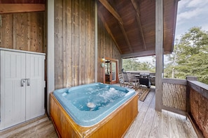 Bain à remous extérieur