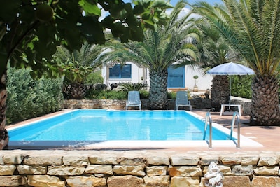 Trapani, Marinella di Selinunte, Beautiful Villa with Sea View and Pool
