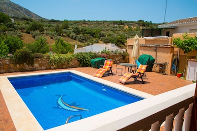 4 Bedroom Townhouse with Large Terrace and Private Pool
