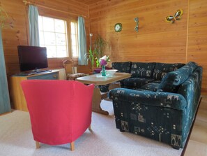 Gemütliche Sitzecke mit TV