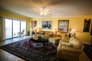 Living  Room  & Bay View