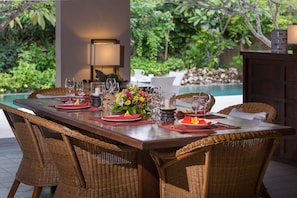 Outdoor dining