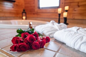 Romantic Cabin for your special get-away! 