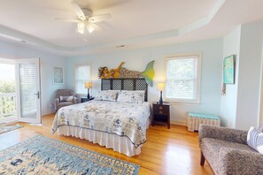 The main master has a custom shell fireplace, access to 2 decks, a private en-suite and a high-end memory foam mattress