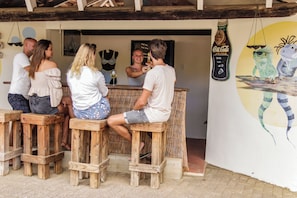 Bar vid poolen