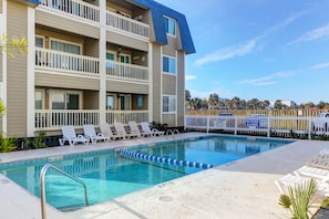 Complex Pool