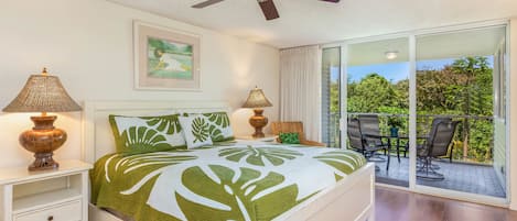 King Bed with Tropical Decor