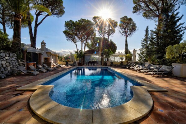 Morning pool ... heated 28deg.. 