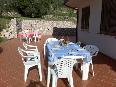  Delightful cottage in the countryside overlooking the sea near Formia, between Rome and Naples