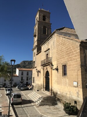 IGLESIA DE LA ENCARNACION
PLAZA BAJA DE LA DESPEDIA
