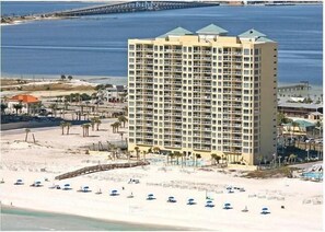 Gulf Front condo, 11th fl corner unit, right side, beach view and sound view