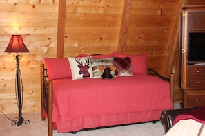 Daybed with trundle in master room