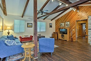 Living Room | Central A/C | Free WiFi