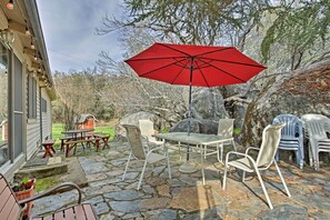 Patio | Outdoor Dining | Gas Grill