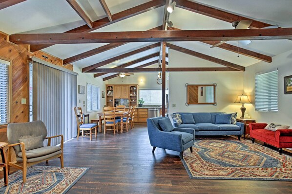 Mariposa Vacation Rental | 4BR | 2BA | 1 Step to Access | 1,450 Sq Ft