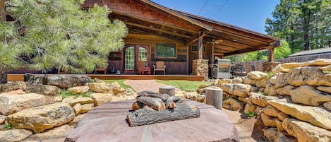 Flagstaff Vacation Rental | 2BR | 2BA | 1,300 Sq Ft | 1 Step to Enter