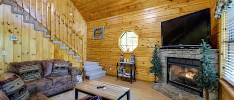 Sevierville Vacation Rental | 2BR | 2BA | 1,524 Sq Ft | Steps Required
