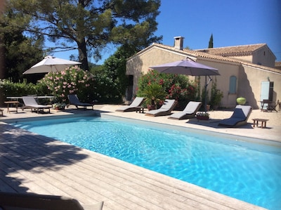 CIRCUIT DU CASTELLET Location Villa avec piscine chauffée, entre mer et campagne