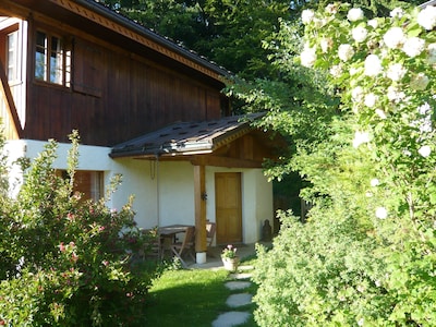 Beautiful apartment in chalet 2km500 la Clusaz, garden jacuzzi